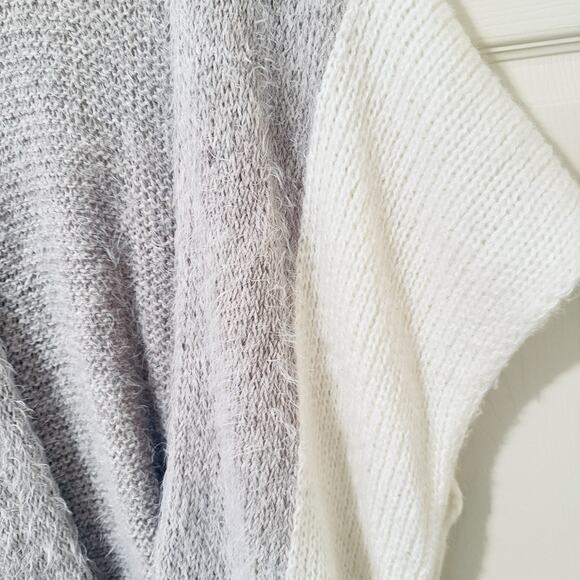 Universal thread Fuzzy Knit Open Cardigan Sweater Poncho Batwing Cream O/S - Picture 3 of 8